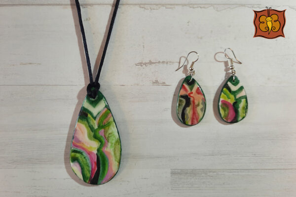 Conjunto collar y pendientes de madera - Imagen 21