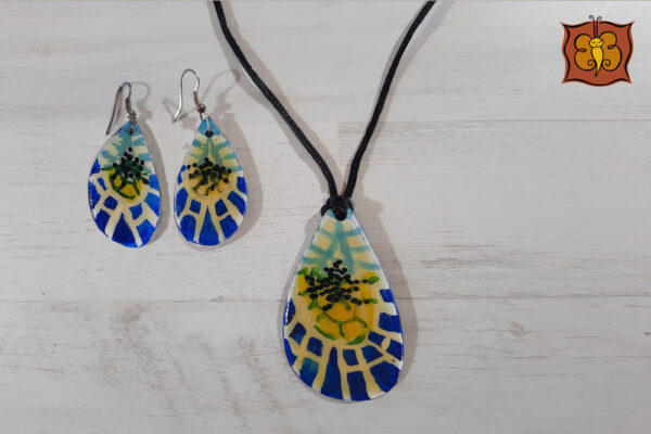 Conjunto collar y pendientes de madera - Imagen 25