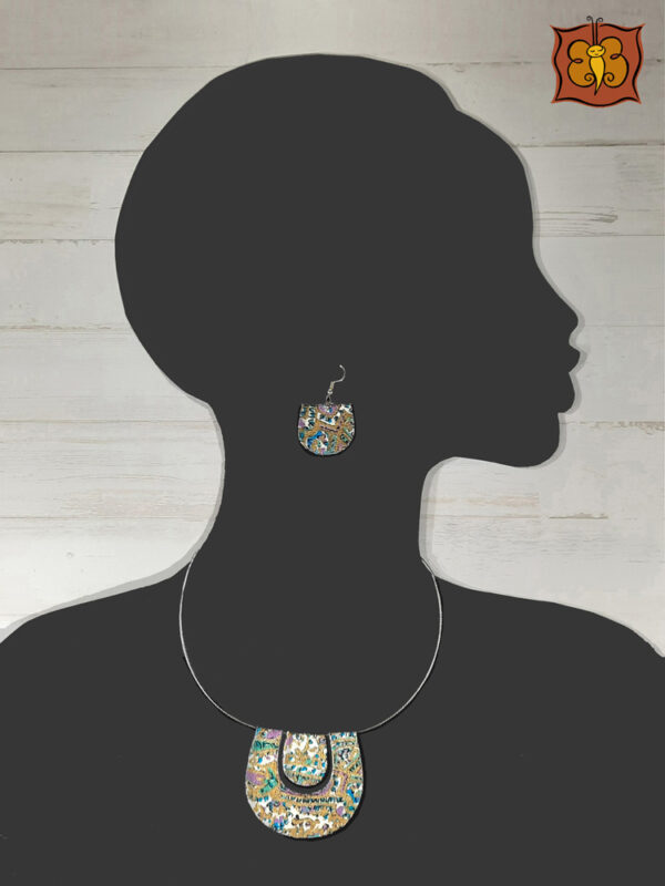 Conjunto collar y pendientes de tela - Imagen 4