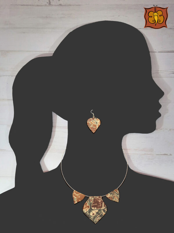 Conjunto collar y pendientes de tela - Imagen 8