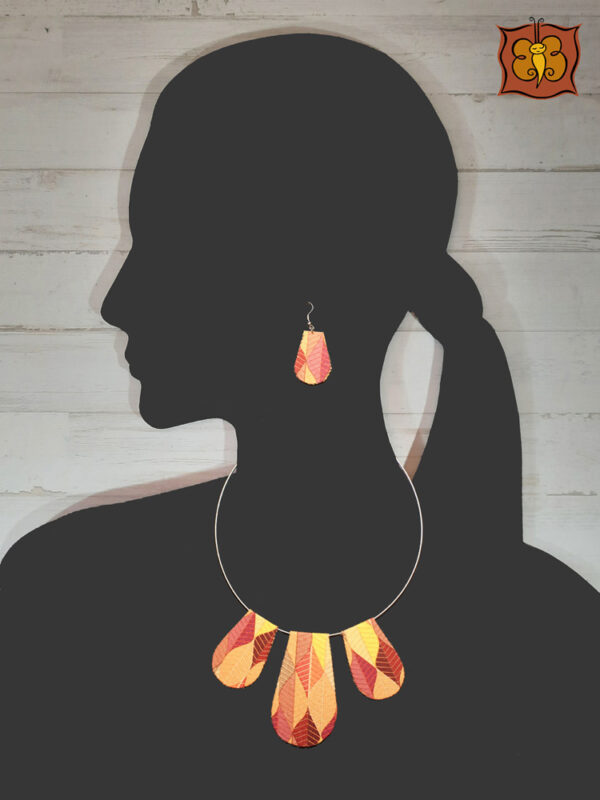 Conjunto collar y pendientes de tela - Imagen 9