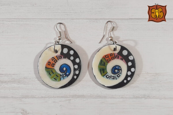 Conjunto collar y pendientes de madera - Imagen 3