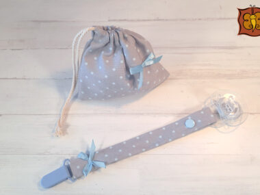 Conjunto sujetachupete + saquito